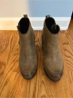 Sorel Taupe Leather Chelsea Ankle Boots